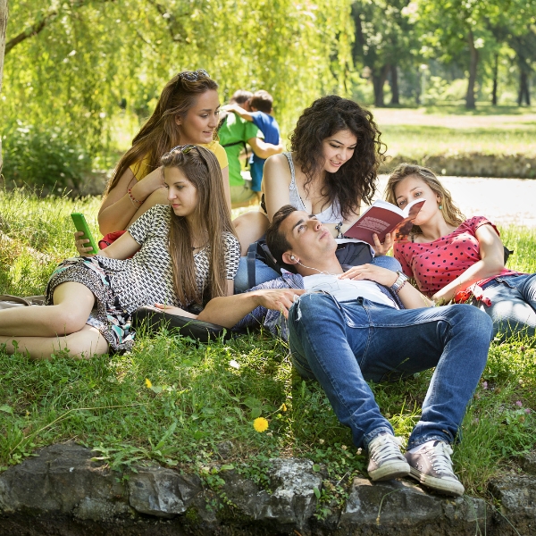 https://velizo.it/termekkategoria/szepsegapolas-egeszseg/